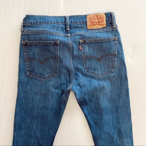 Men’s Levi’s Jeans - Picture 2 of 3